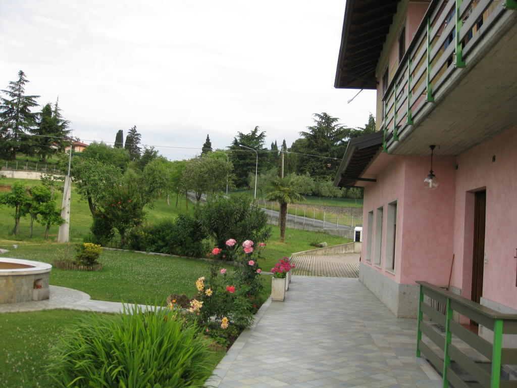 B&B Garden Solto Collina Екстер'єр фото